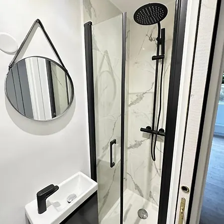 Le Luxe Au Pied Du Parc Monceau Lejlighed *